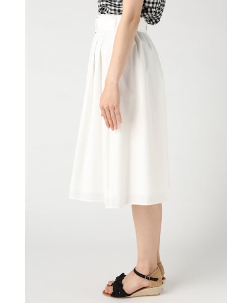 Spick & Span（スピックアンドスパン）の「エアリーシャンブレーベルトツキスカート（スカート・レディース・ホワイト/ネイビー/ブルー/オレンジ・36/38）」の7枚目の写真