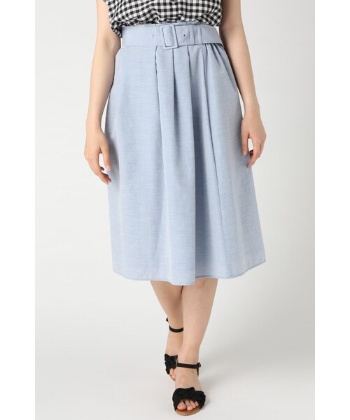 Spick & Span（スピックアンドスパン）の「エアリーシャンブレーベルトツキスカート（スカート・レディース・ホワイト/ネイビー/ブルー/オレンジ・36/38）」の2枚目の写真