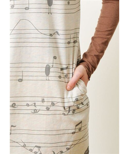 Design Tshirts Store graniph（デザイン　ティーシャツ　ストア　グラニフ）の「ビューティフル シャドー ボート ネック ショート スリーブ ワンピース (メロディー ビューティフル シャドー)（ワンピース/ドレス・レディース・カラフル ヘザー ナチュラル・Ladies F）」の3枚目の写真