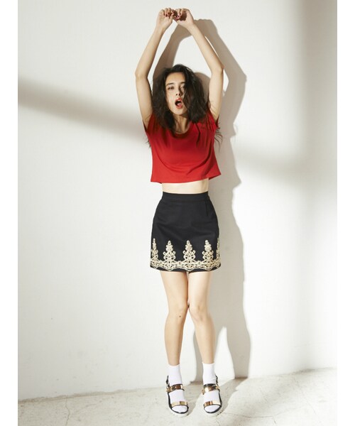 EVRIS（エヴリス）の「エンブロイダリー台形スカート（スカート・レディース・ブラック/カーキ・S/M）」の5枚目の写真