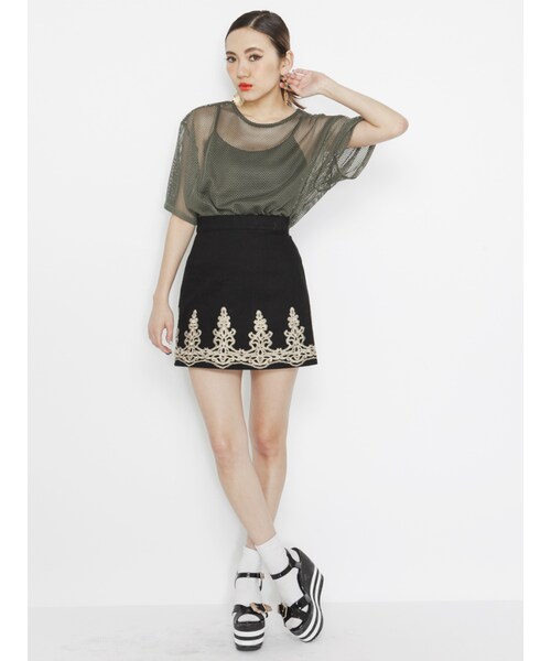 EVRIS（エヴリス）の「エンブロイダリー台形スカート（スカート・レディース・ブラック/カーキ・S/M）」の3枚目の写真