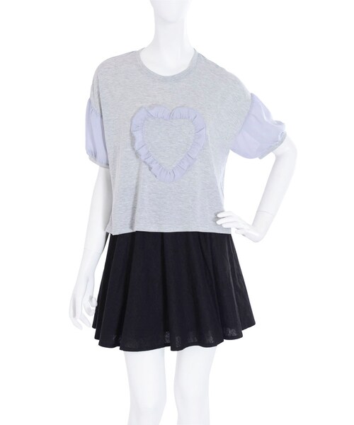 merry jenny(メリージェニー)の「フリルハートTシャツ(トップス・レディース・ライトグレー/ブラック/ネイビー・F)」の6枚目の写真