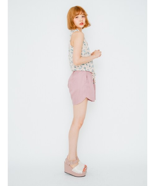 merry jenny（メリージェニー）の「ベルトフリルショートパンツ（パンツ・レディース・ブラック/ピンク/ベージュ・F）」の5枚目の写真