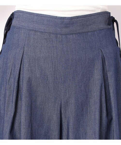 PAGEBOY（ページボーイ）の「サイド編み上げタック入りガウチョパンツ（パンツ・レディース・オフホワイト/ブラック/ブラック系/ブルー/インディゴ）」の9枚目の写真