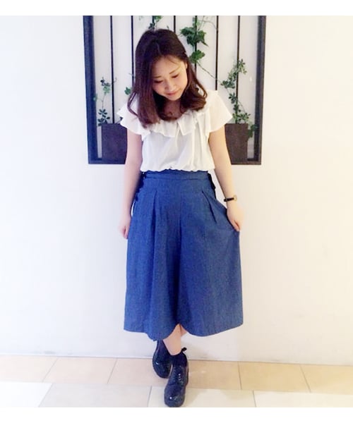 PAGEBOY（ページボーイ）の「サイド編み上げタック入りガウチョパンツ（パンツ・レディース・オフホワイト/ブラック/ブラック系/ブルー/インディゴ）」の17枚目の写真