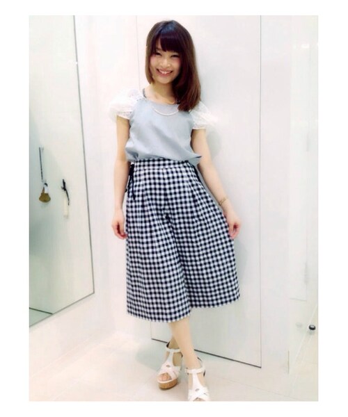 PAGEBOY（ページボーイ）の「サイド編み上げタック入りガウチョパンツ（パンツ・レディース・オフホワイト/ブラック/ブラック系/ブルー/インディゴ）」の18枚目の写真