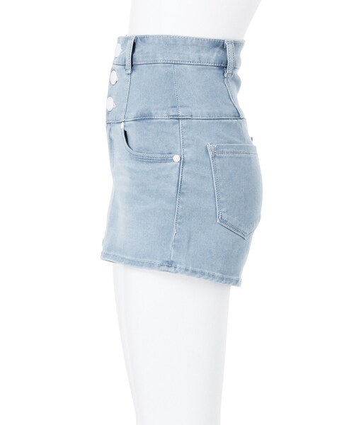 EMODA（エモダ）の「3釦ハイウエストショートパンツ（パンツ・レディース・ホワイト/ブラック/アイスブルー・XS/S/M）」の6枚目の写真