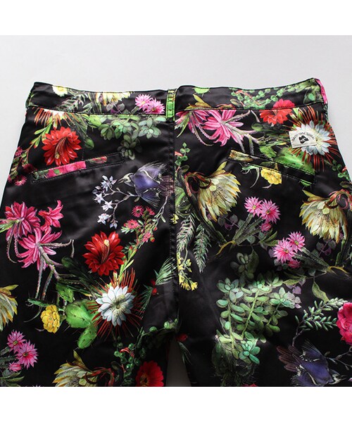 AlexanderLeeChang(アレキサンダーリーチャン)の「Cactus Aloha Beach Town Shorts(パンツ・White/Black・0/2/4)」の5枚目の写真