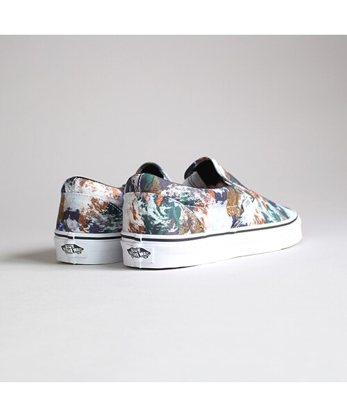 VANS(バンズ)の「Classic Slip-On(ファッション雑貨・Earth Blue・US5.5/US6/US8.5/US9/US9.5/US10)」の2枚目の写真