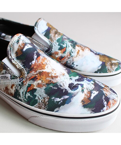 VANS(バンズ)の「Classic Slip-On(ファッション雑貨・Earth Blue・US5.5/US6/US8.5/US9/US9.5/US10)」の6枚目の写真