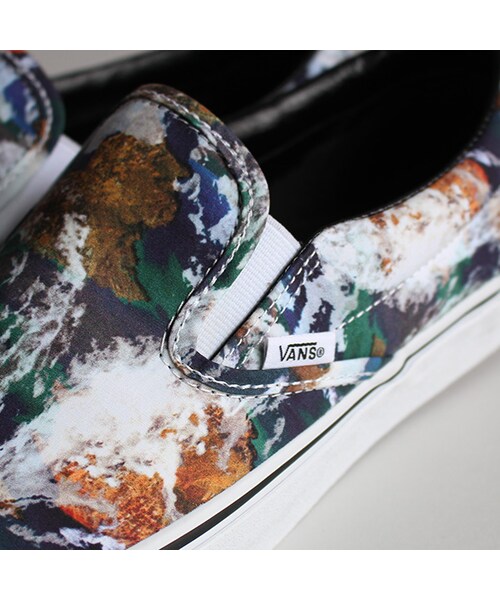 VANS(バンズ)の「Classic Slip-On(ファッション雑貨・Earth Blue・US5.5/US6/US8.5/US9/US9.5/US10)」の5枚目の写真