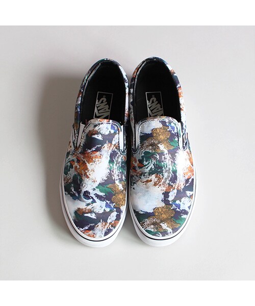 VANS(バンズ)の「Classic Slip-On(ファッション雑貨・Earth Blue・US5.5/US6/US8.5/US9/US9.5/US10)」の3枚目の写真