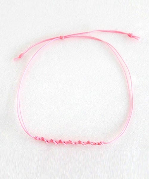 DHOLIC（ディーホリック）の「ツイストディテールレイヤードアンクレット（アンクレット・レディース・ブラック/ピンク/ブルー/ホワイトアイボリー/ミント/レッド・FREE）」の5枚目の写真