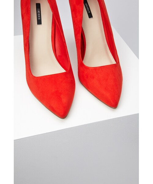FOREVER 21（フォーエバー トゥエンティーワン）の「FOREVER 21 Pointed Faux Suede Pumps（パンプス・レディース・Black/Blue/Brown/Red・6/7/8/9/10）」の19枚目の写真