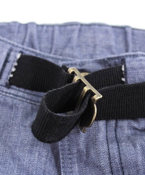 RNA-N(アールエヌエーエヌ)の「<予約>Nクライミングデニムパンツ(パンツ・レディース・ライトブルー/インディゴブルー・M)」の8枚目の写真