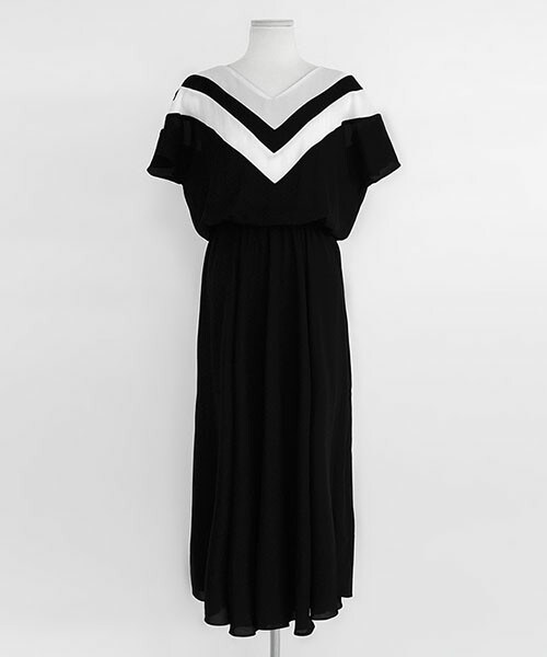 DHOLIC（ディーホリック）の「Vネックラインブラウジングロングワンピース（ワンピース・レディース・アイボリー/ブラック/ワイン・FREE）」の2枚目の写真