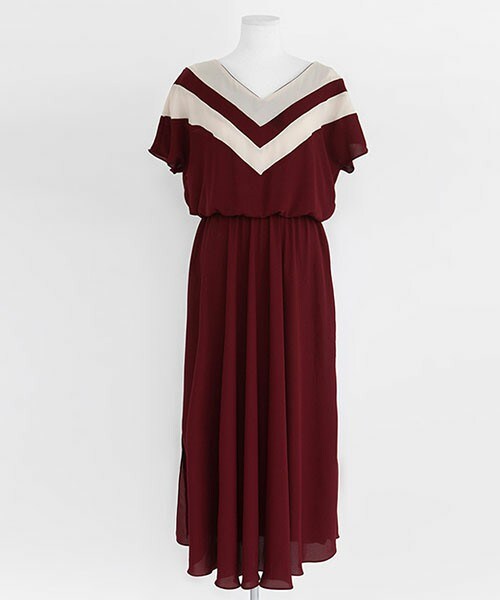 DHOLIC（ディーホリック）の「Vネックラインブラウジングロングワンピース（ワンピース・レディース・アイボリー/ブラック/ワイン・FREE）」の3枚目の写真