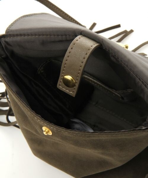 BLISS POINT（ブリスポイント）の「カナグツキフリンジショルダー（バッグ・レディース・ブラック/ブラウン/カーキ・ONE SIZE）」の8枚目の写真