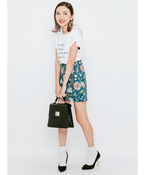 EVRIS（エヴリス）の「スクエアチャームショルダーBAG（バッグ・レディース・ホワイト/ブラック/レッド・F）」の4枚目の写真