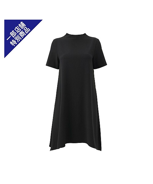 UNIQLO(ユニクロ)の「WOMEN クレープワンピース(半袖)+E(ワンピース・レディース・RED/NAVY/BLACK・M/L/S)」の2枚目の写真