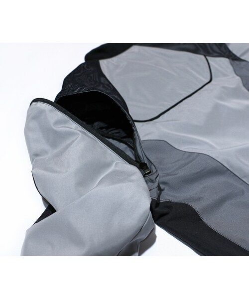 Acrosphere（アクロスファー）の「Cosmos grey mesh bomber jacket（スタジャン・メンズ・Grey・M,L）」の2枚目の写真