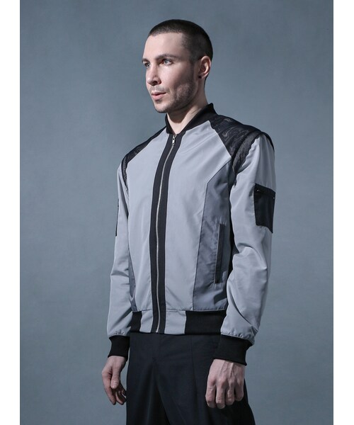 Acrosphere（アクロスファー）の「Cosmos grey mesh bomber jacket（スタジャン・メンズ・Grey・M,L）」の3枚目の写真