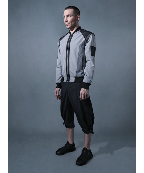 Acrosphere（アクロスファー）の「Cosmos grey mesh bomber jacket（スタジャン・メンズ・Grey・M,L）」の5枚目の写真
