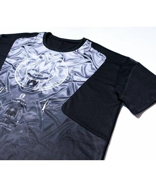 Acrosphere（アクロスファー）の「Explorer #15 splicing t-shirt（Tシャツ/カットソー・メンズ・Black・F）」の2枚目の写真