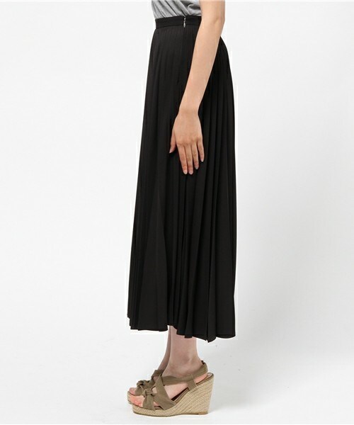 MID by MIDWEST（ミッド バイ ミッドウエスト）の「MID by MIDWEST ロングプリーツスカート（スカート・レディース・ブラック/グレー・2/1）」の4枚目の写真