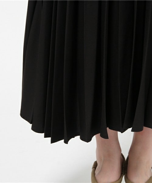 MID by MIDWEST（ミッド バイ ミッドウエスト）の「MID by MIDWEST ロングプリーツスカート（スカート・レディース・ブラック/グレー・2/1）」の7枚目の写真