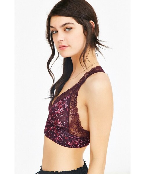 URBAN OUTFITTERS(アーバンアウトフィッターズ)の「Out From Under Valerie Lace Racerback Bra(ブラジャー・レディース・Black/Gray/Purple・S/M/L)」の4枚目の写真