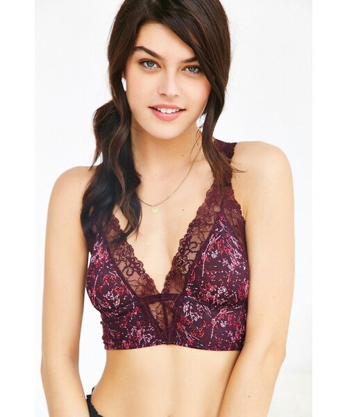 URBAN OUTFITTERS(アーバンアウトフィッターズ)の「Out From Under Valerie Lace Racerback Bra(ブラジャー・レディース・Black/Gray/Purple・S/M/L)」の3枚目の写真