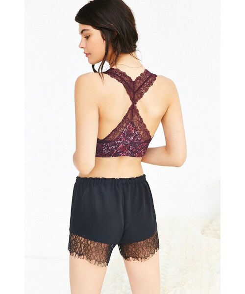 URBAN OUTFITTERS(アーバンアウトフィッターズ)の「Out From Under Valerie Lace Racerback Bra(ブラジャー・レディース・Black/Gray/Purple・S/M/L)」の16枚目の写真
