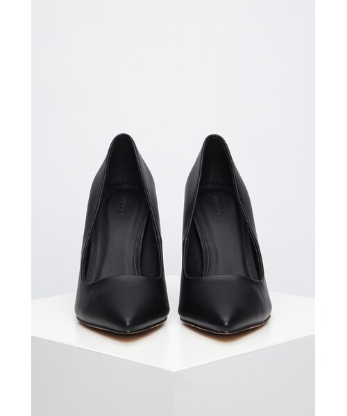 FOREVER 21（フォーエバー トゥエンティーワン）の「FOREVER 21 Faux Leather Pointed Pumps（パンプス・レディース・Black/Beige・5.5/6/6.5/7/7.5/8/8.5/9/10）」の4枚目の写真