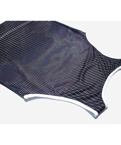 Acrosphere（アクロスファー）の「Radiation flow tank top（タンクトップ・メンズ・Dark Blue・F）」の2枚目の写真