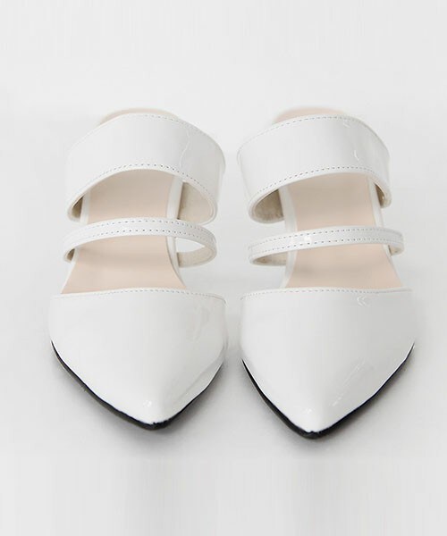 DHOLIC（ディーホリック）の「2ストラップエナメルミュール（その他シューズ・レディース・シルバー/ブラック/ホワイト・225/230/235/240/245/250）」の2枚目の写真