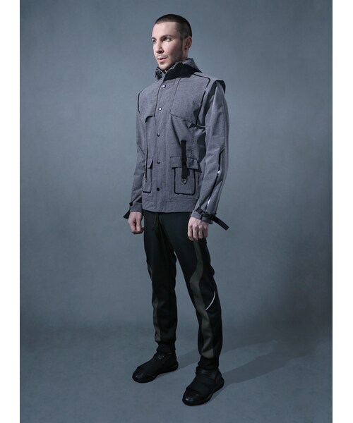 Acrosphere(アクロスファー)の「Grey atmosphere hooded jacket(マウンテンパーカー・メンズ・Grey・M,L)」の5枚目の写真