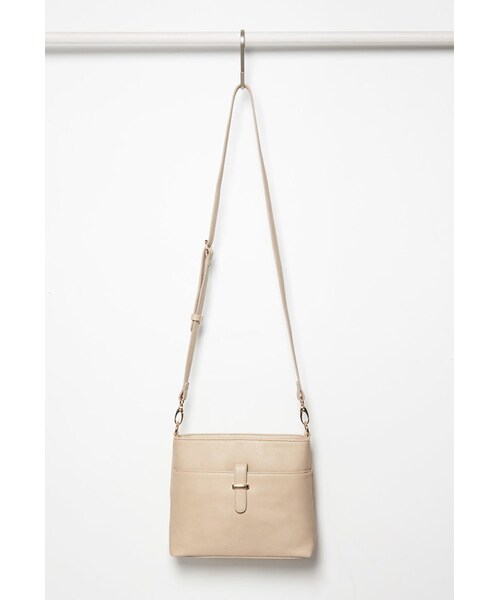 FOREVER 21(フォーエバー トゥエンティーワン)の「FOREVER 21 Classic Faux Leather Crossbody(ハンドバッグ・レディース・Black/Beige/Red・One size)」の2枚目の写真