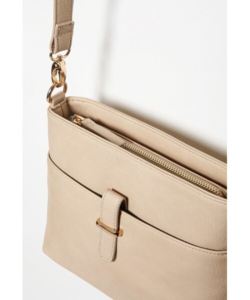 FOREVER 21(フォーエバー トゥエンティーワン)の「FOREVER 21 Classic Faux Leather Crossbody(ハンドバッグ・レディース・Black/Beige/Red・One size)」の6枚目の写真