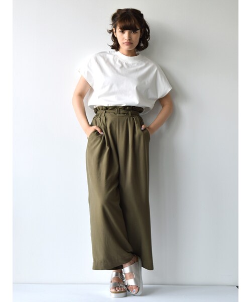 w closet（ダブルクローゼット）の「ベルト付きタック入りワイドパンツ（パンツ・レディース・D.ベージュ7/カーキ7・FREE）」の11枚目の写真