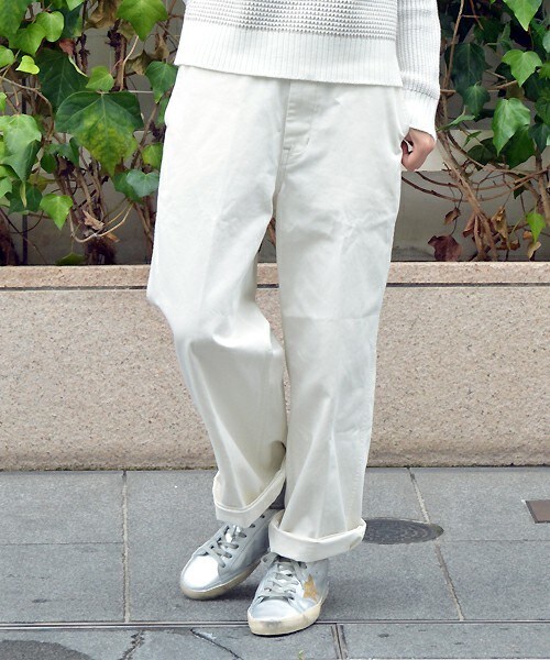 Johnbull Private labo（ジョンブルプライベートラボ）の「ワイドチノパンツ（チノパンツ・レディース・ホワイト/カーキ・X-SMALL/SMALL/MEDIUM）」の2枚目の写真