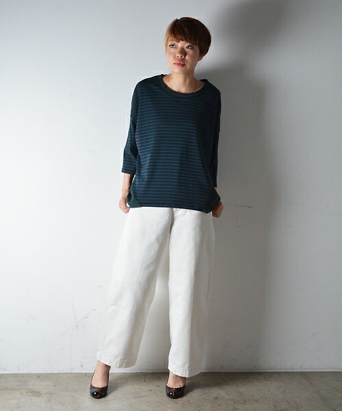 Johnbull Private labo（ジョンブルプライベートラボ）の「ワイドチノパンツ（チノパンツ・レディース・ホワイト/カーキ・X-SMALL/SMALL/MEDIUM）」の4枚目の写真