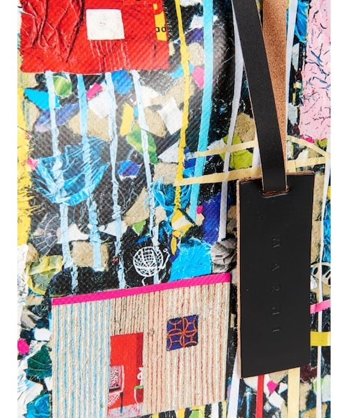 MARNI（マルニ）の「Marni Roger Mello patchwork-print PVC tote（トートバッグ・レディース・N/a・ONE SIZE）」の2枚目の写真