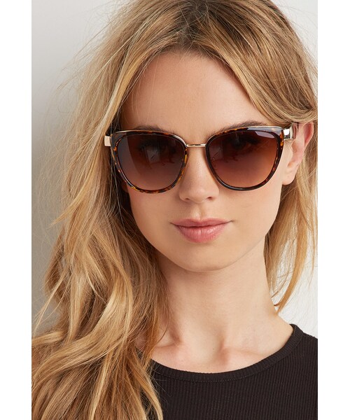 FOREVER 21（フォーエバー トゥエンティーワン）の「FOREVER 21 Crackled Cat Eye Sunglasses（サングラス・レディース・Brown・One size）」の2枚目の写真