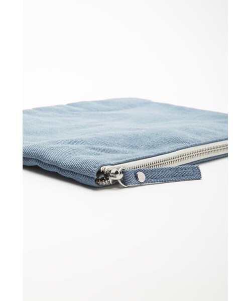 FOREVER 21（フォーエバー トゥエンティーワン）の「FOREVER 21+ Unstructured Denim Clutch（クラッチバッグ・レディース・Blue・One size）」の7枚目の写真