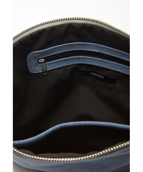 FOREVER 21（フォーエバー トゥエンティーワン）の「FOREVER 21+ Unstructured Denim Clutch（クラッチバッグ・レディース・Blue・One size）」の5枚目の写真