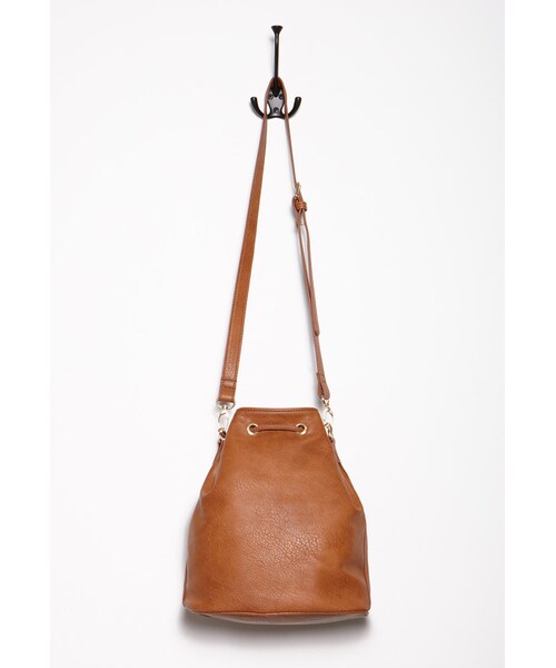FOREVER 21（フォーエバー トゥエンティーワン）の「FOREVER 21+ Faux Leather Bucket Bag（ショルダーバッグ・レディース・Black/Brown/White・One size）」の12枚目の写真