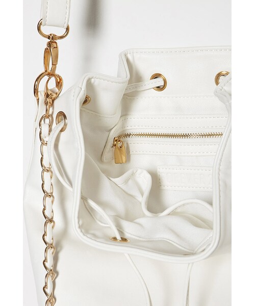 FOREVER 21（フォーエバー トゥエンティーワン）の「FOREVER 21+ Faux Leather Bucket Bag（ショルダーバッグ・レディース・Black/Brown/White・One size）」の13枚目の写真