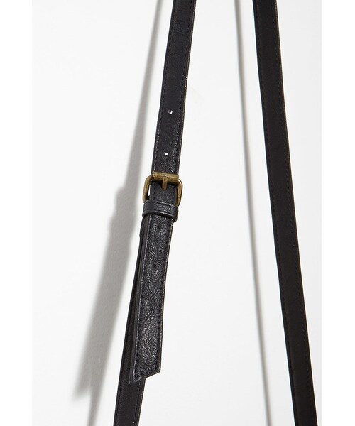 FOREVER 21（フォーエバー トゥエンティーワン）の「FOREVER 21+ Studded Faux Leather Crossbody（ショルダーバッグ・レディース・Black/Brown・One size）」の9枚目の写真