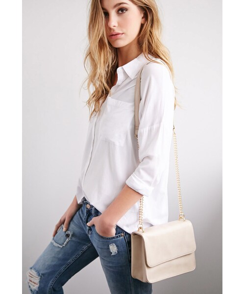 FOREVER 21（フォーエバー トゥエンティーワン）の「FOREVER 21 Structured Flap-Top Crossbody（ショルダーバッグ・レディース・Black/Red/Brown・One size）」の2枚目の写真